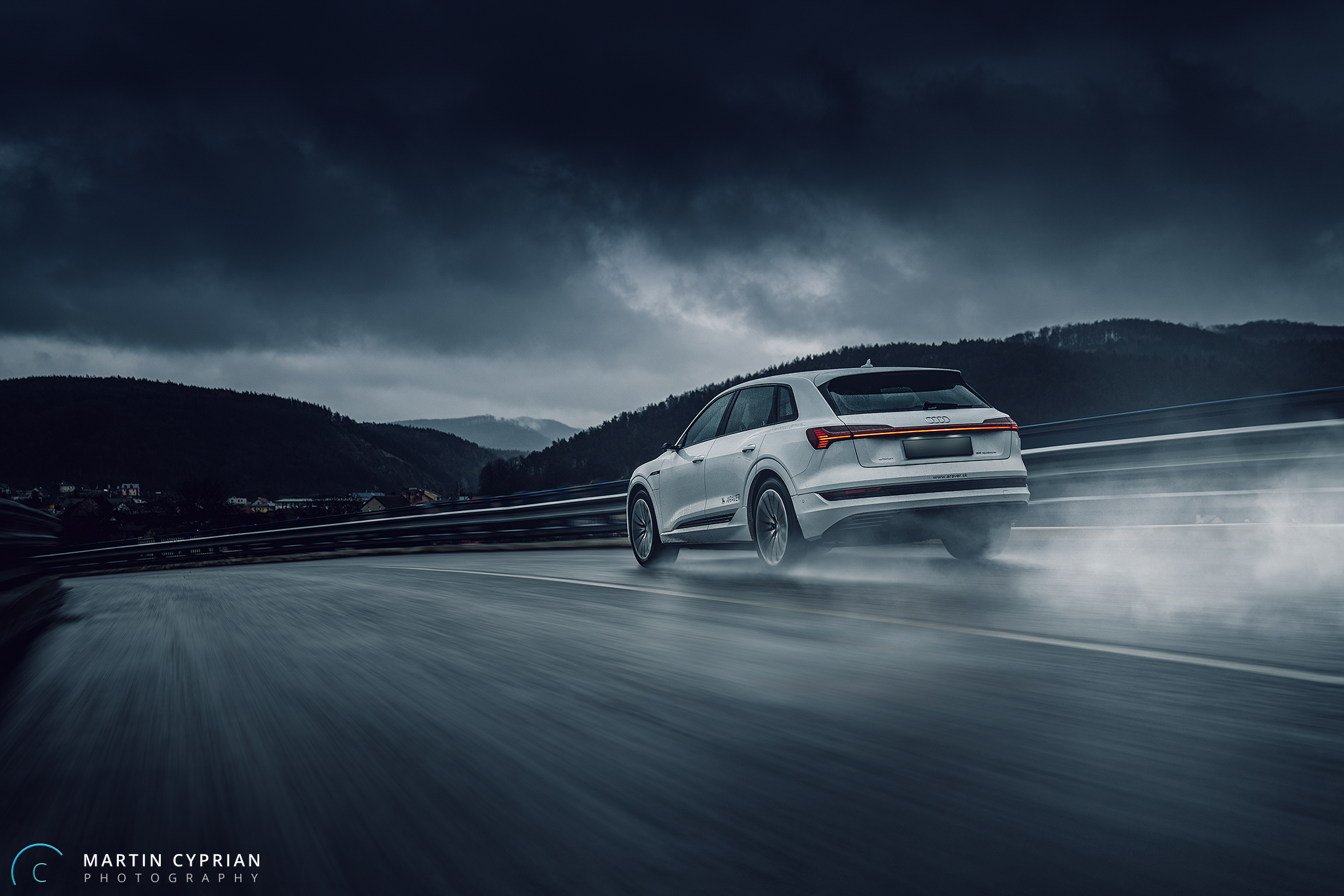 Audi Etron (2).jpg